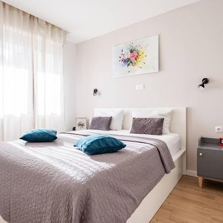 Center Apartment Pia Omiš Dış mekan fotoğraf