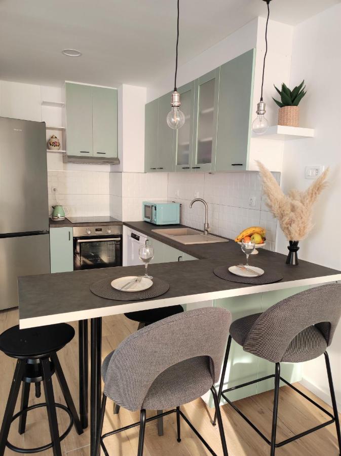Center Apartment Pia Omiš Dış mekan fotoğraf