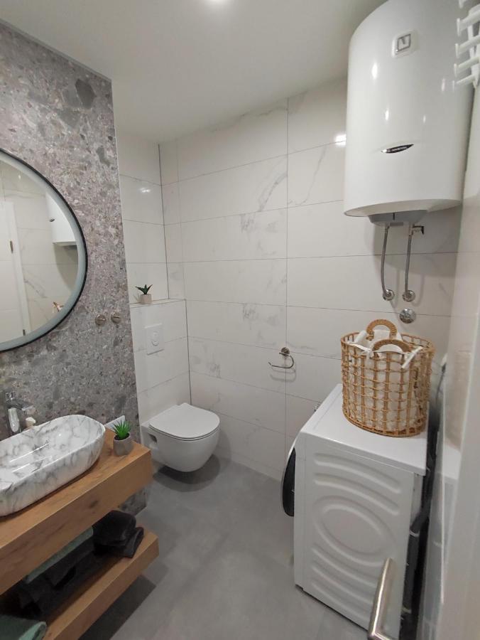 Center Apartment Pia Omiš Dış mekan fotoğraf
