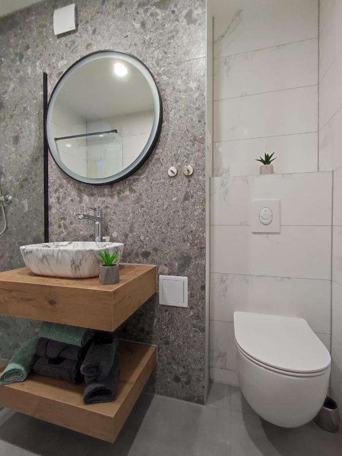 Center Apartment Pia Omiš Dış mekan fotoğraf